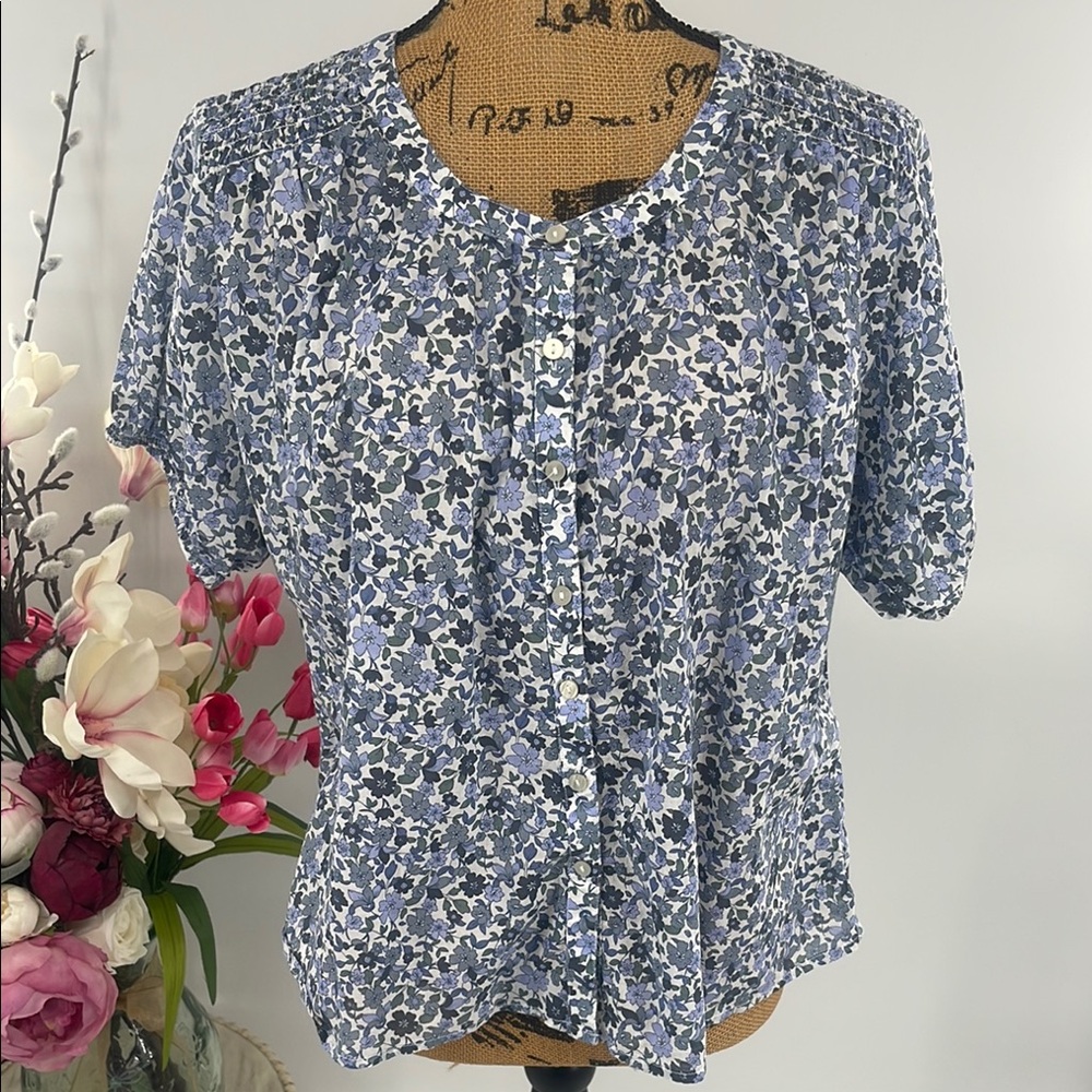 Lucky Brand 🍀 Floral Blue Button-Up Women's Top